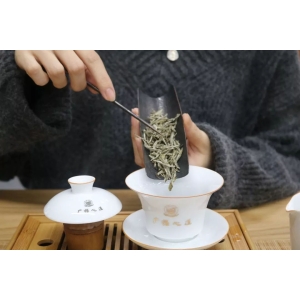 为了讲清楚白毫银针，我们搜集了这10个问