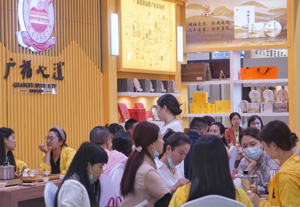 厦门茶博会现场:心道展区座无虚席,国营老茶上市热潮引盛赞(图5) 图片